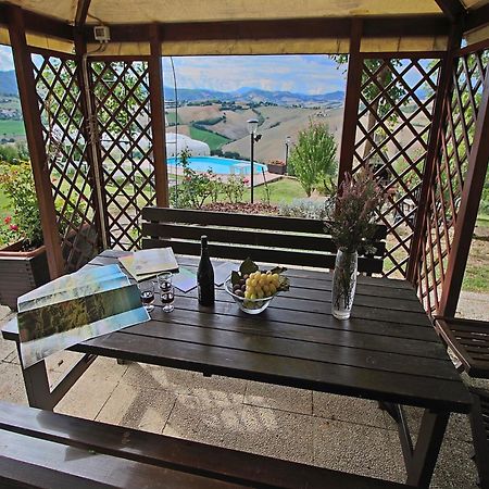 Nice Flat In Arcevia With Swimming Pool Eksteriør bilde
