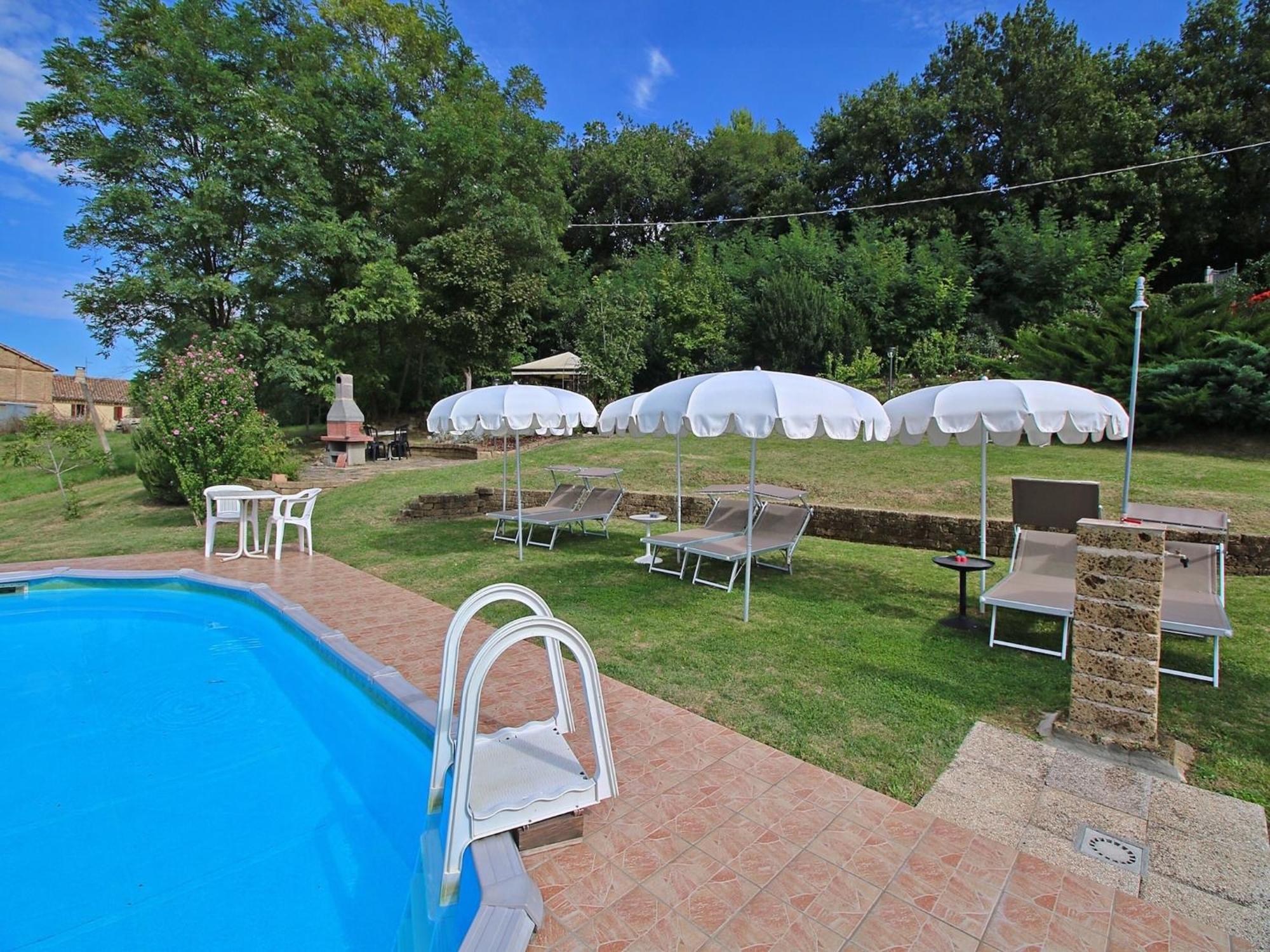 Nice Flat In Arcevia With Swimming Pool Eksteriør bilde