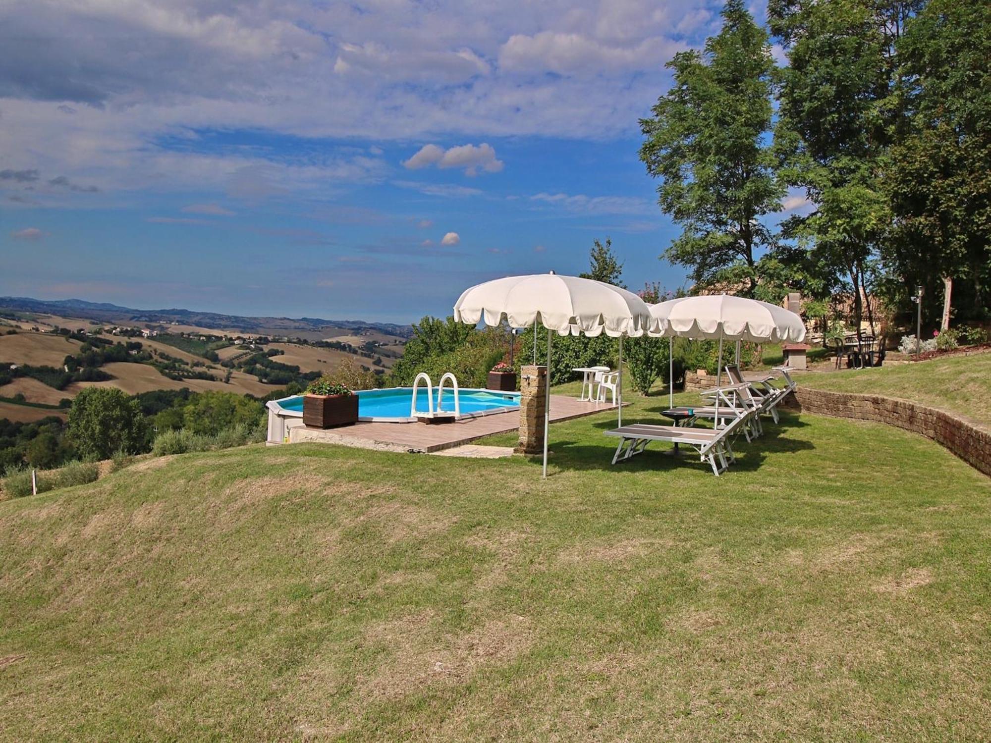 Nice Flat In Arcevia With Swimming Pool Eksteriør bilde