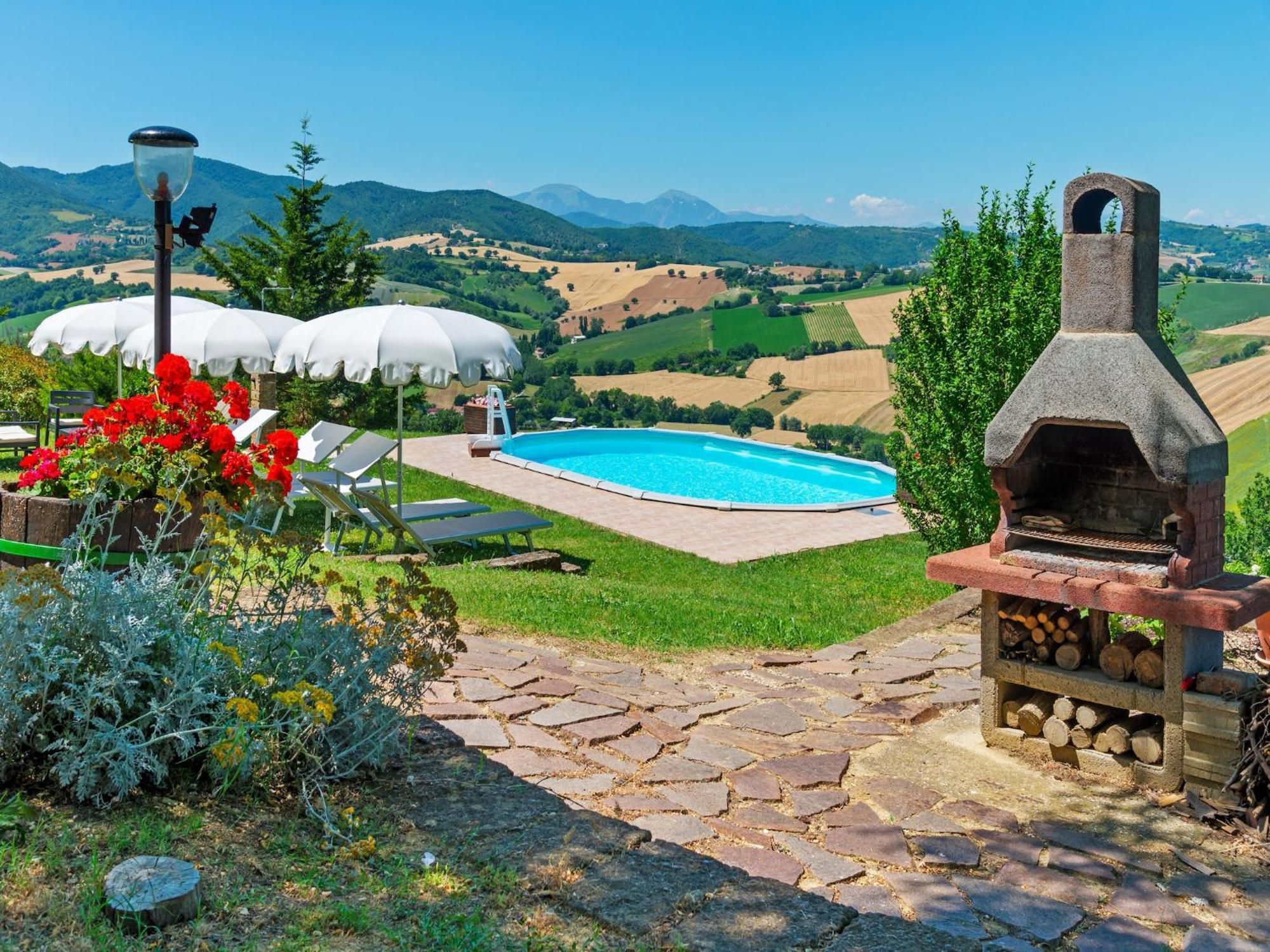Nice Flat In Arcevia With Swimming Pool Eksteriør bilde