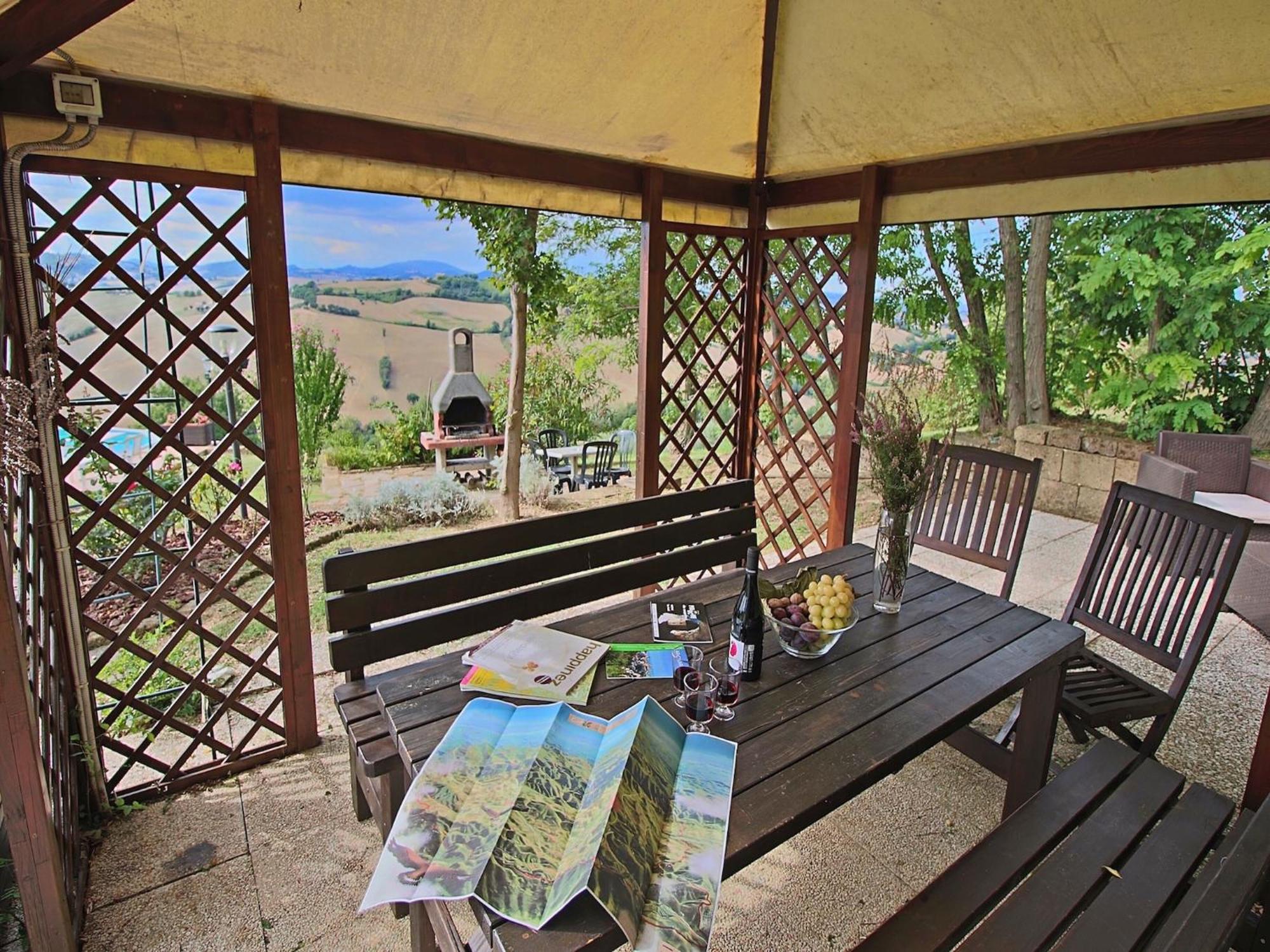 Nice Flat In Arcevia With Swimming Pool Eksteriør bilde